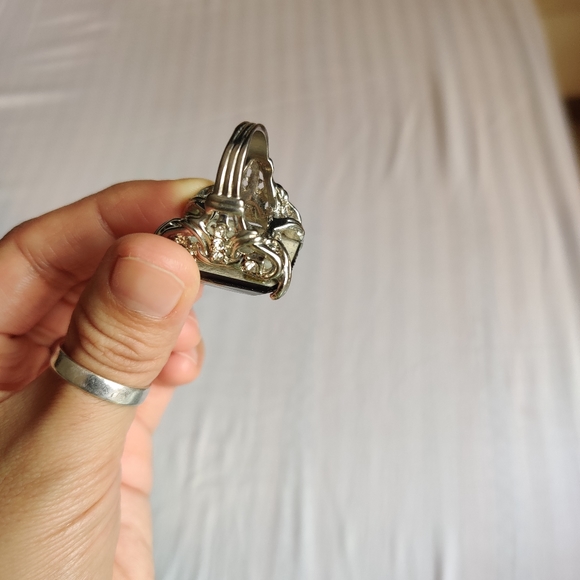 Accessorize ring - Picture 6 of 9